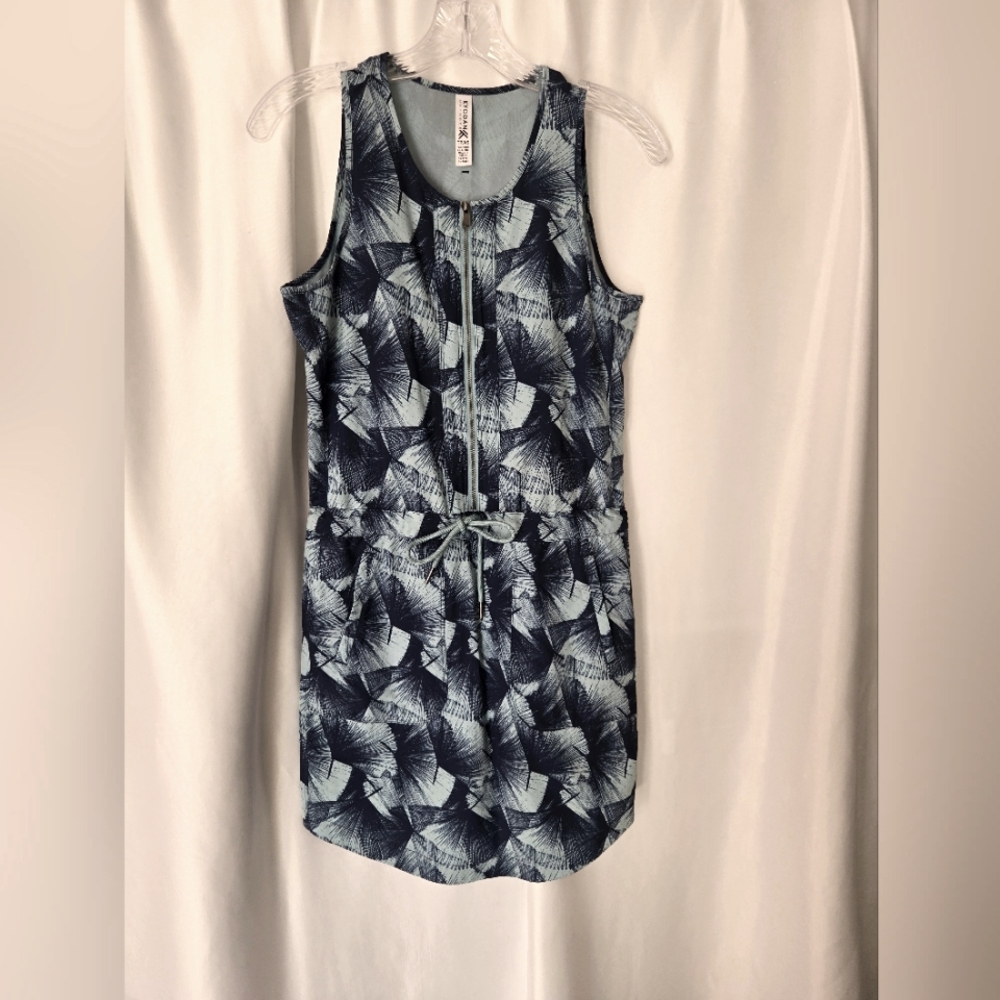 Kyodan Outdoor Hawaiian/Tropical Dress With Skort  Active Wear Size XS